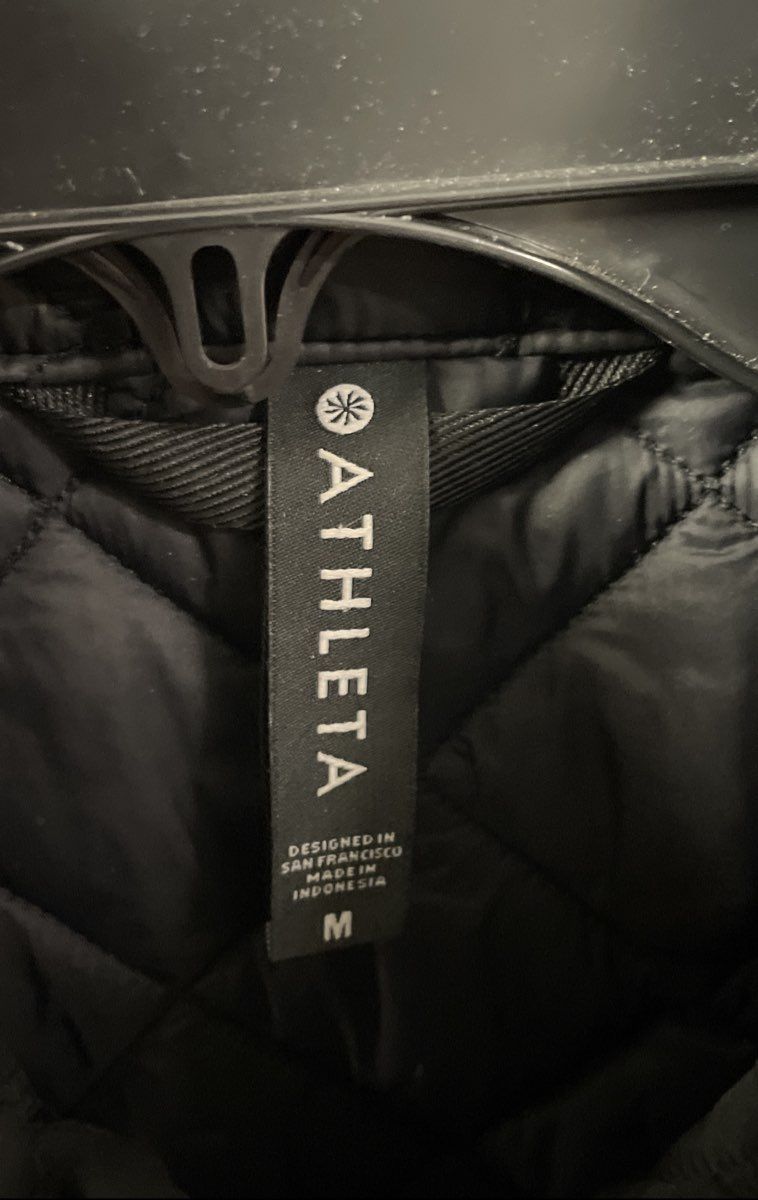 Athleta Women's Black Quilted Full Zip Puffer Vest Insulated Mock Neck Size M