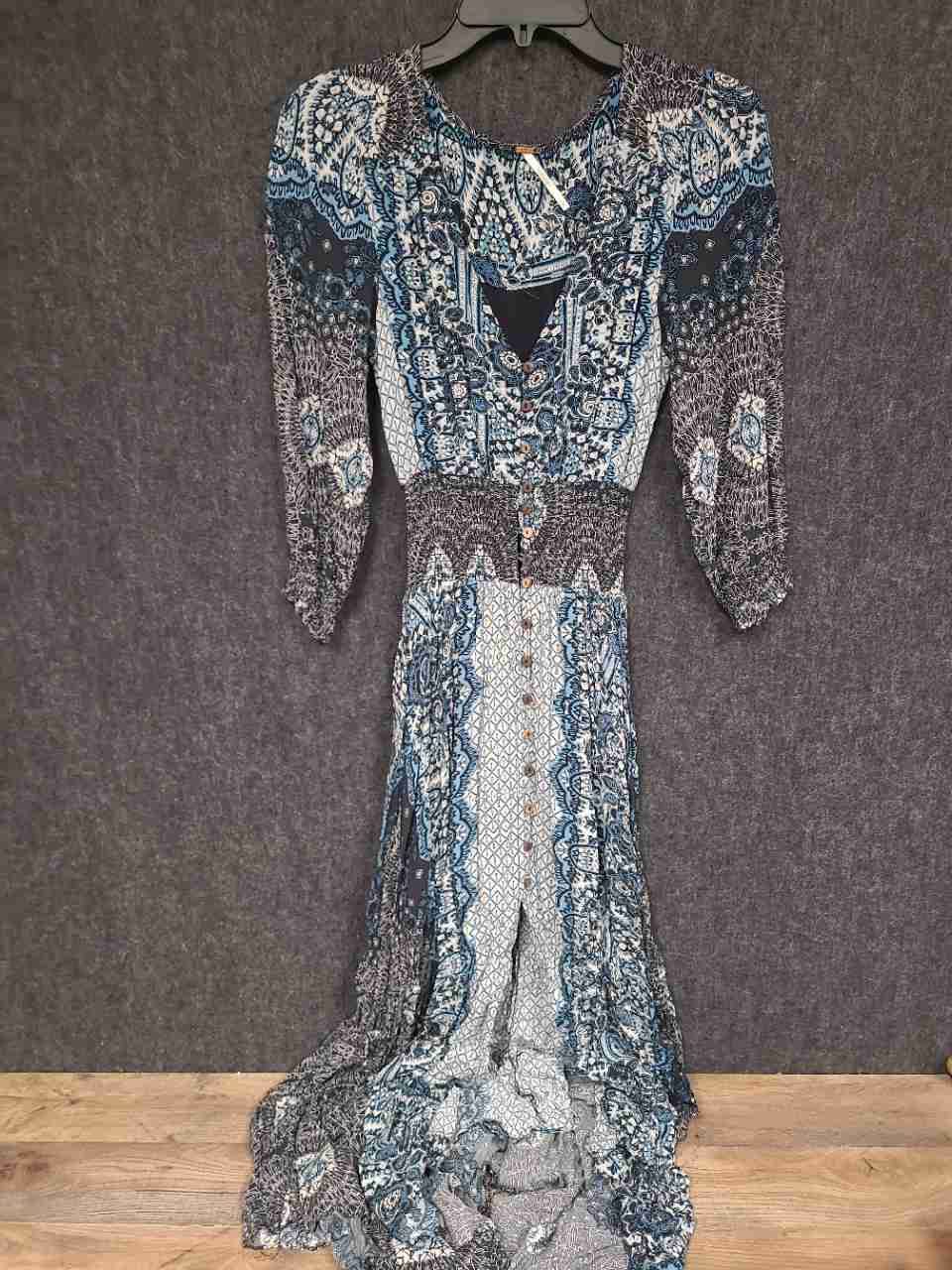 Free People Women's Blue Paisley Smocked Waist Button Front Maxi Dress Sz XS