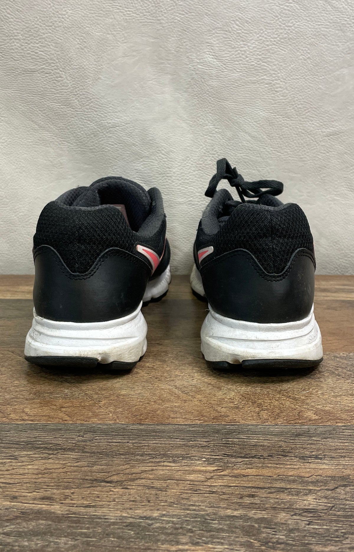 Nike Downshifter 6 Black Hyper Crimson White Running Shoes Size 10
