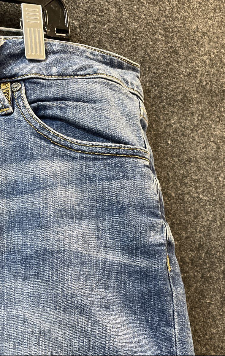 Slink Jeans Women's Blue Faded Stretch Denim 5-Pocket Shorts Sz 18