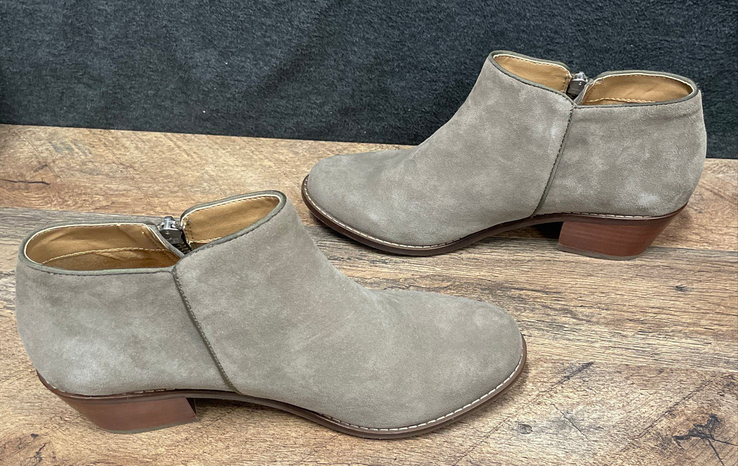 Vionic Serena Grey Suede Side Zip Tassel Ankle Booties Women's Size 6.5