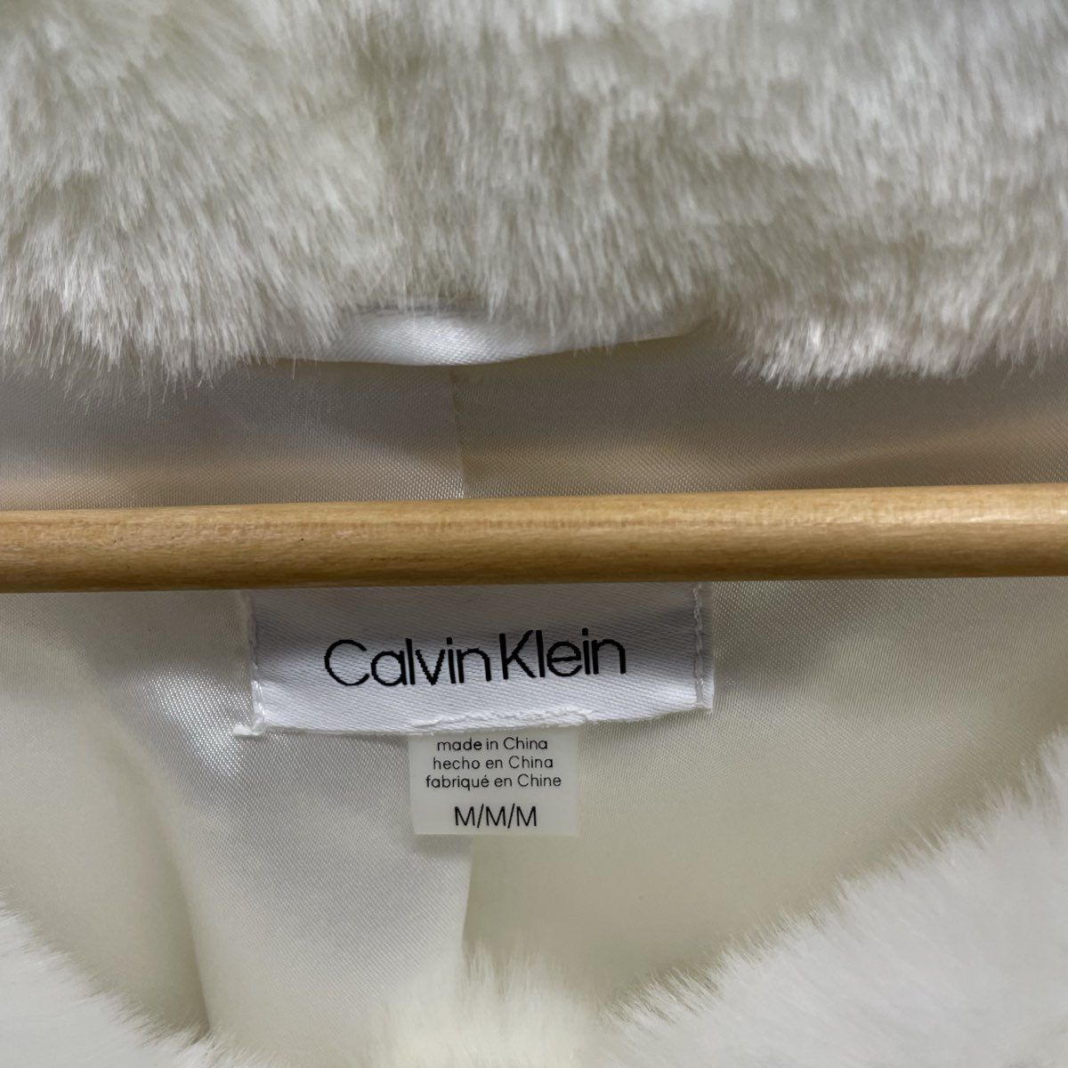 Vintage Calvin Klein Women's White Faux Fur Cropped Coat Sz M