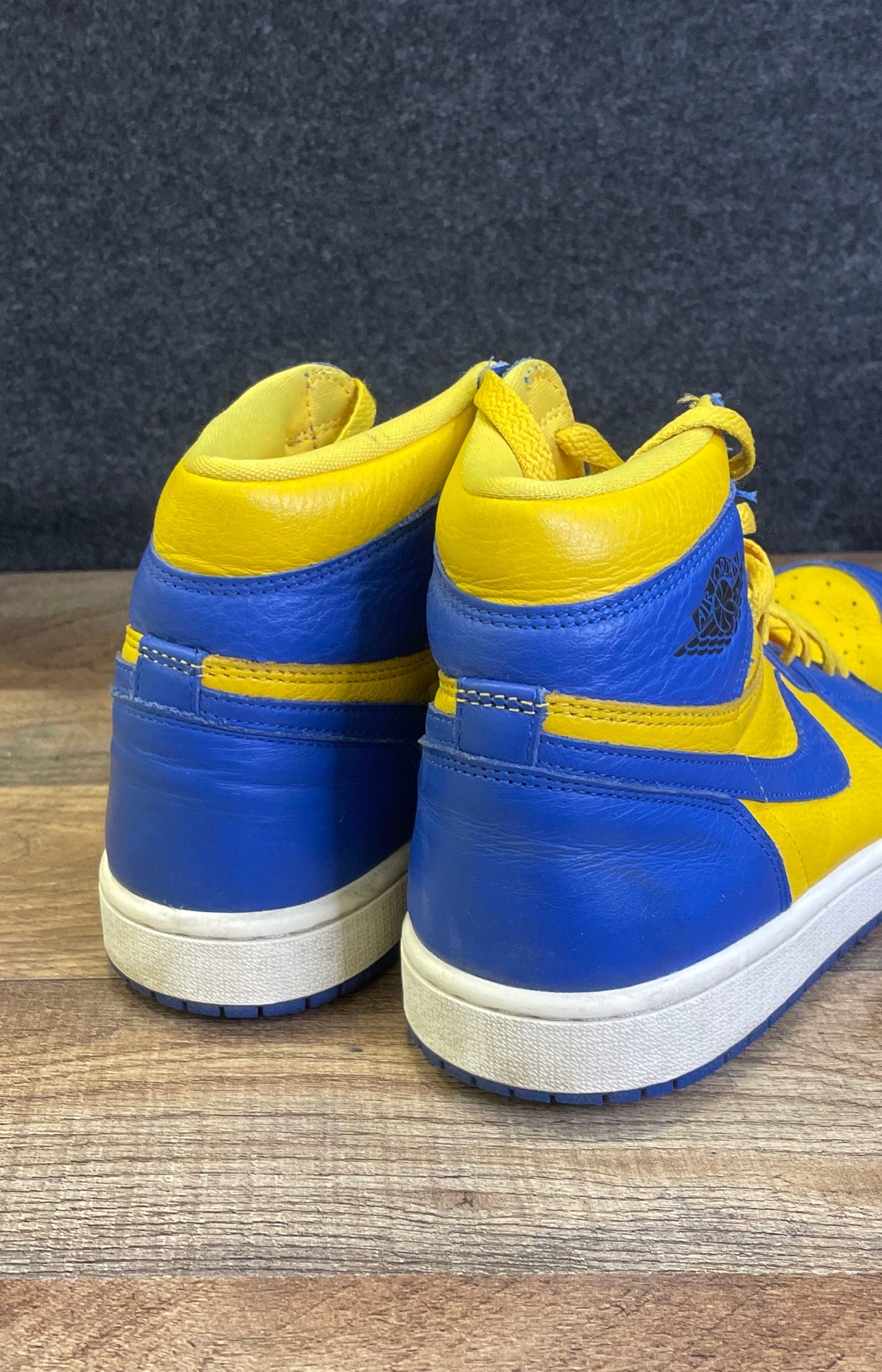 Nike Air Jordan 1 Retro High OG Reverse Laney Women's Size 8.5 COA