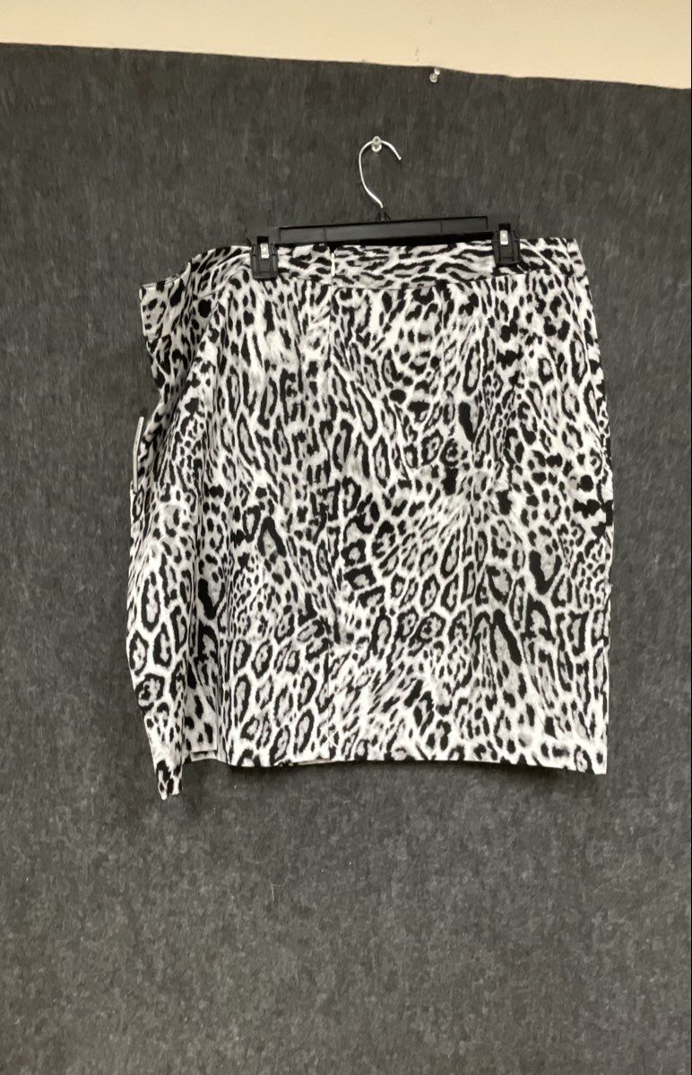 Worthington Women's Black White Leopard Animal Print Pencil Skirt Size 18W