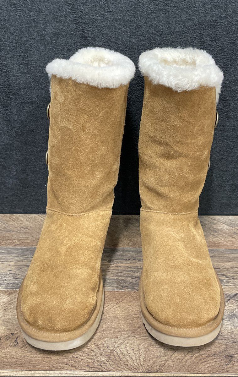 Koolaburra by UGG Victoria Short Chestnut Tan Suede Button Boots Women's Size 9