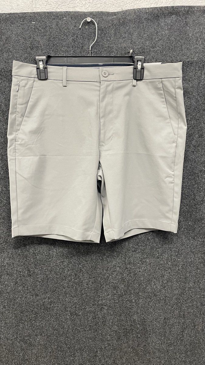 St. John's Bay Men's Mid Rise Performance Chino Shorts Gray 9" Inseam Sz 34 NWT