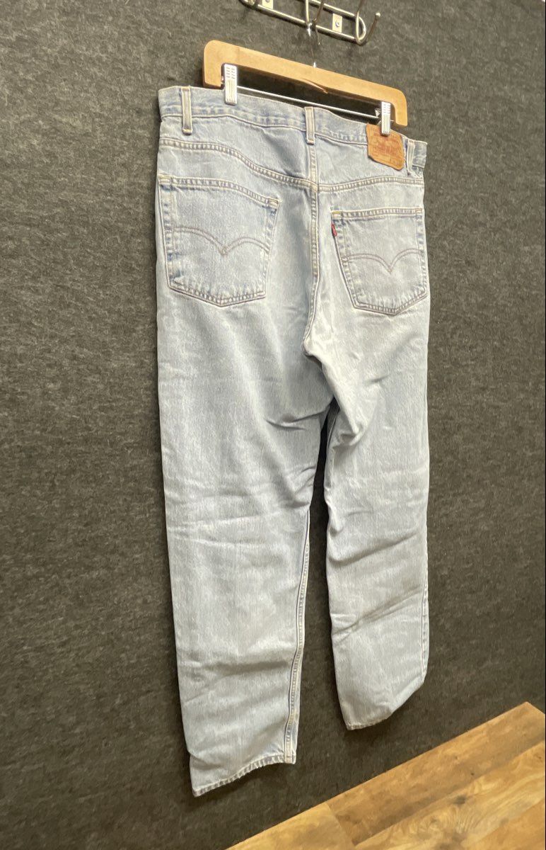 Levi's Men's Vintage 90s 550 Relaxed Fit Tapered Leg Light Wash Jeans Sz 38x34