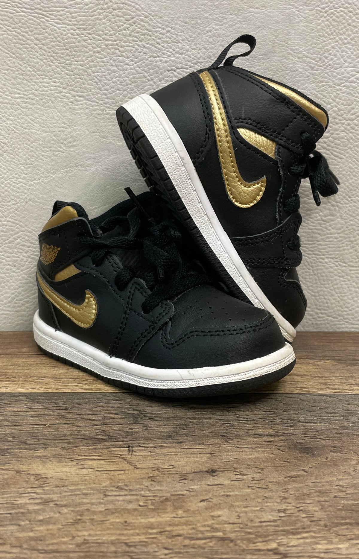 Nike Air Jordan 1 Mid Black Metallic Gold Toddler Sneakers Size 6C