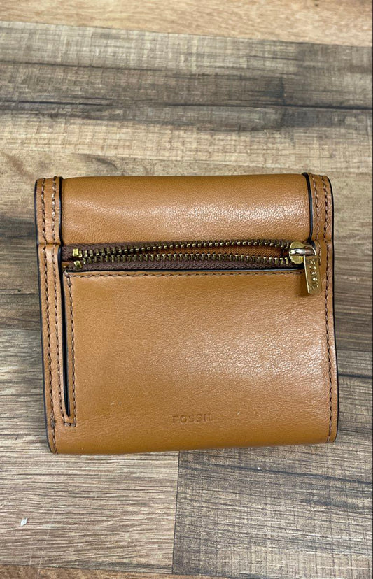 Fossil Tan Brown Leather Tri-fold Compact Wallet Gold Hardware Push Lock