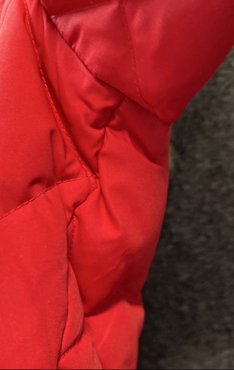 Guess Women's Red Down Puffer Jacket Faux Fur Trim Hood Quilted Sz M