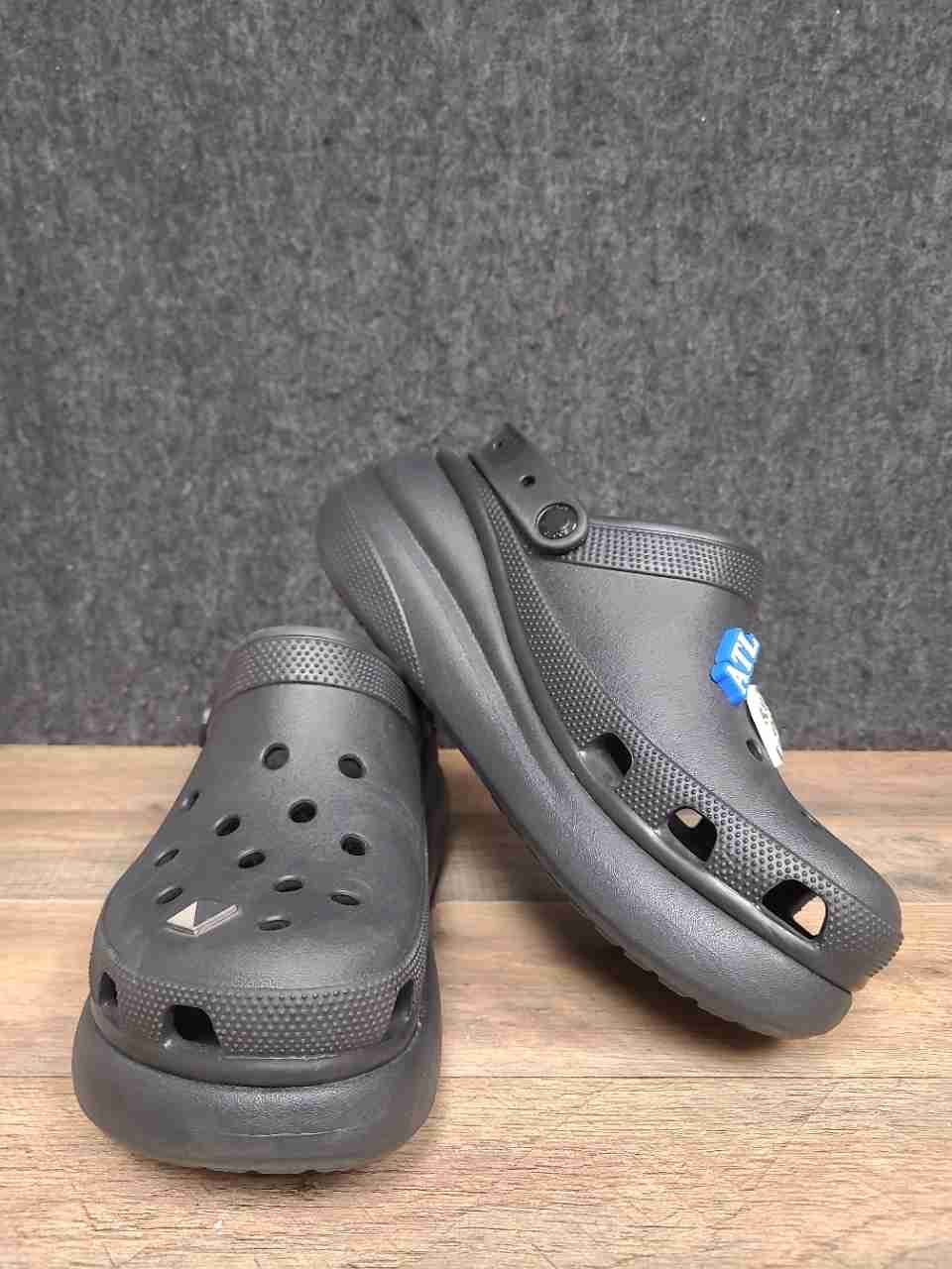 Crocs Classic Crush Clog Black Platform Clogs Men's 9 Women's 11