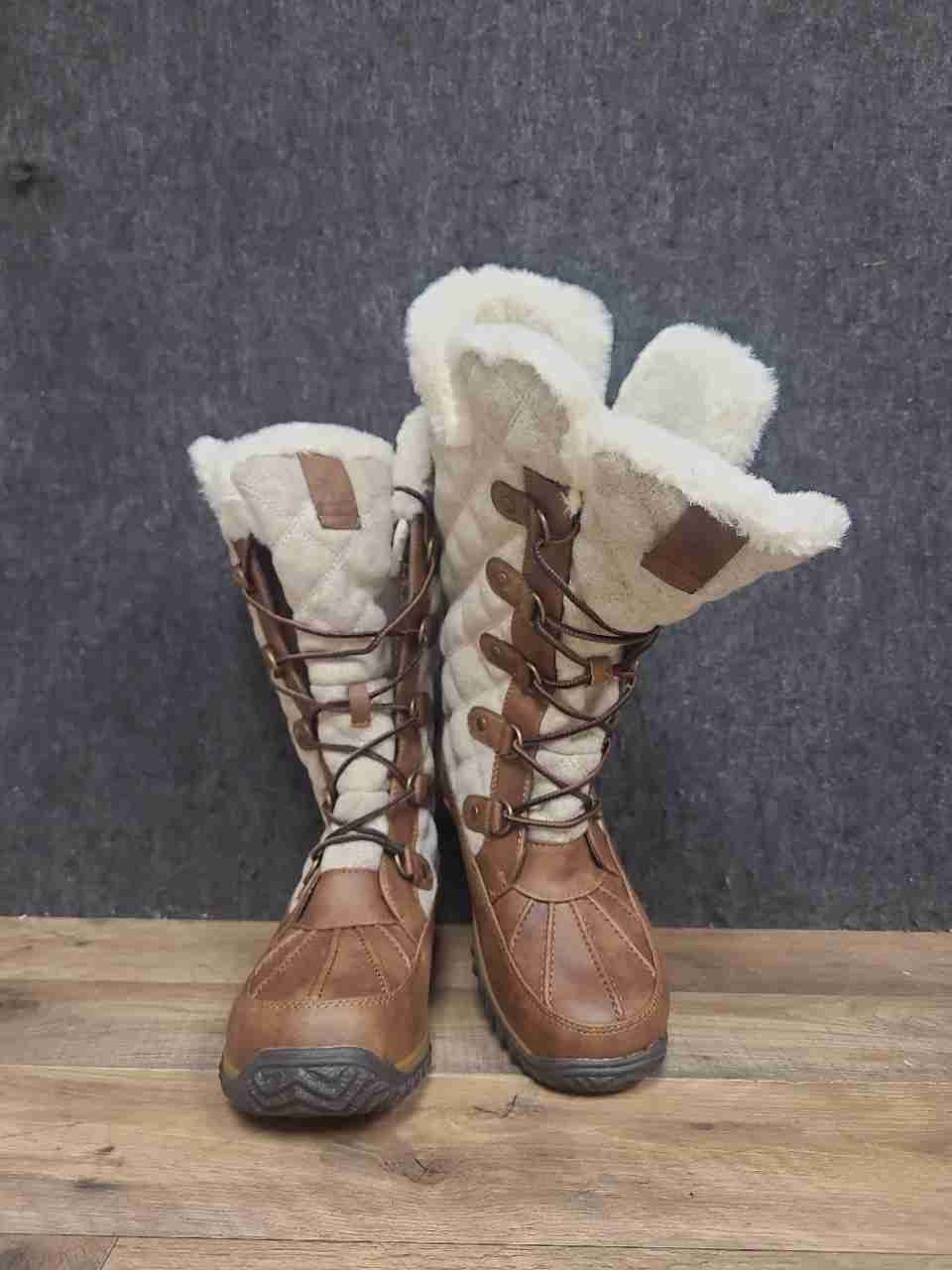 Globalwin W1928-6 Quilted Tall Snow Boots Tan White Faux Fur Lined Size 9