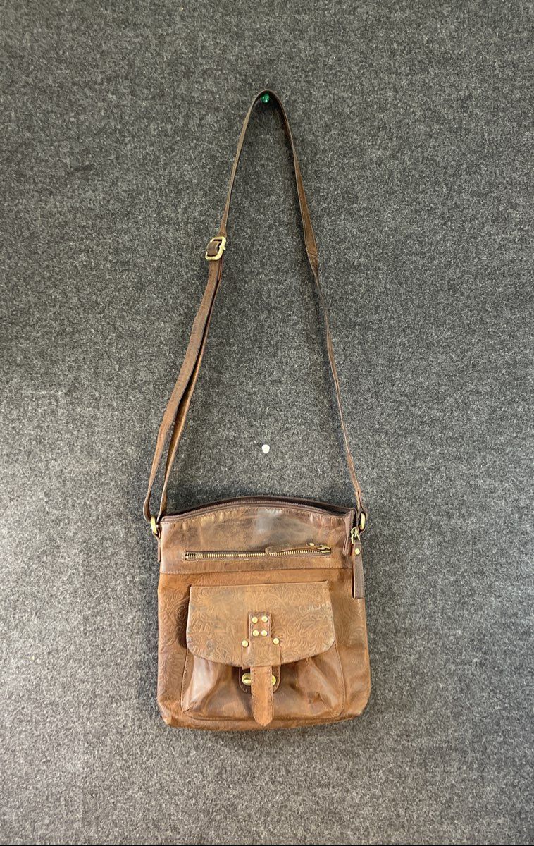Vintage Brown Leather Tooled Floral Crossbody Bag Brass Hardware Bohemian