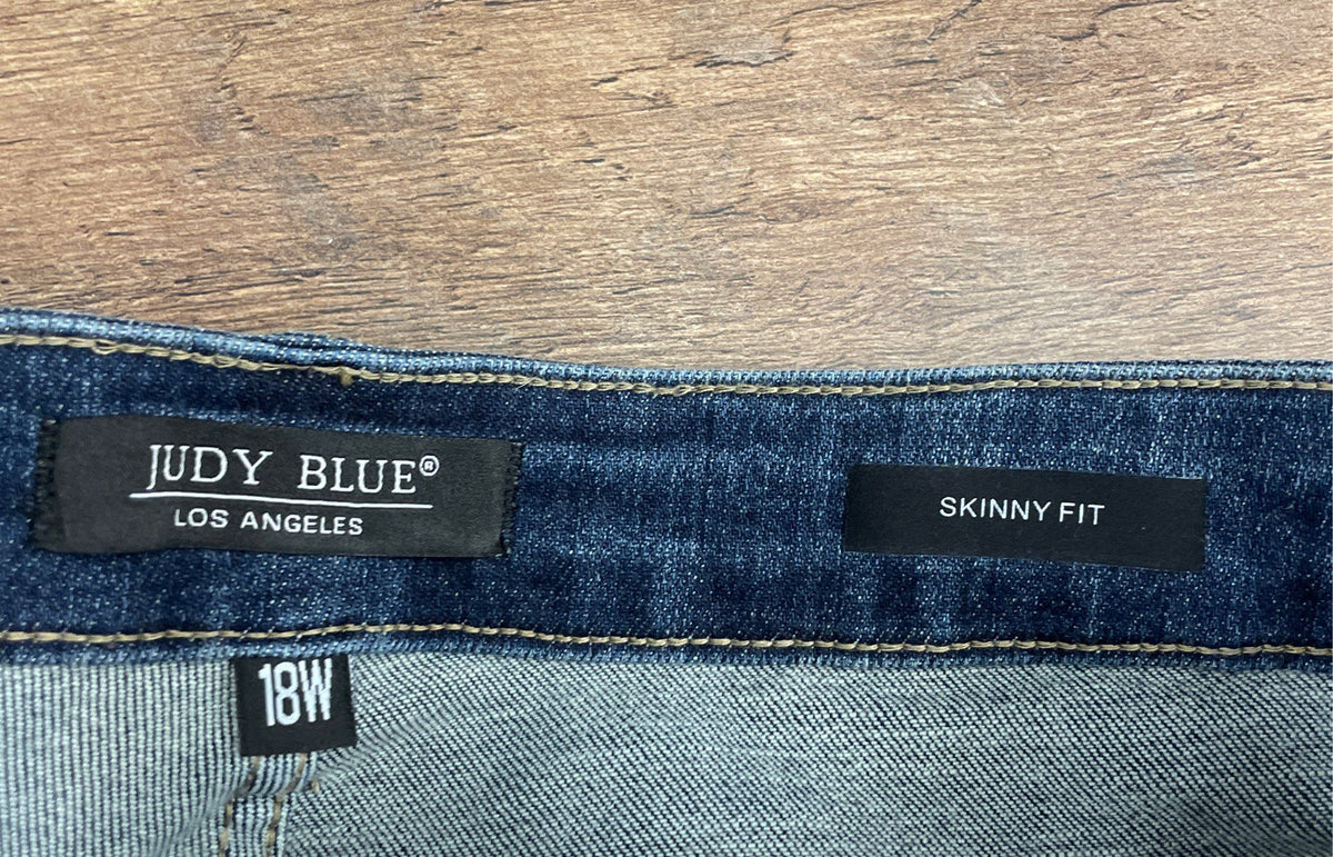 Judy Blue Women's Skinny Fit Blue Distressed Raw Hem Jeans Sz 18W