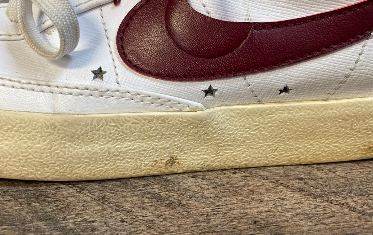Nike Blazer Mid '77 Vintage White Burgundy Star Gold Detail Shoes Size 6