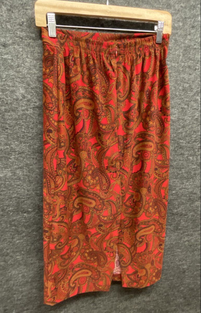Vintage 90s Women's Red Paisley Print Midi Straight Skirt Elastic Back Waist