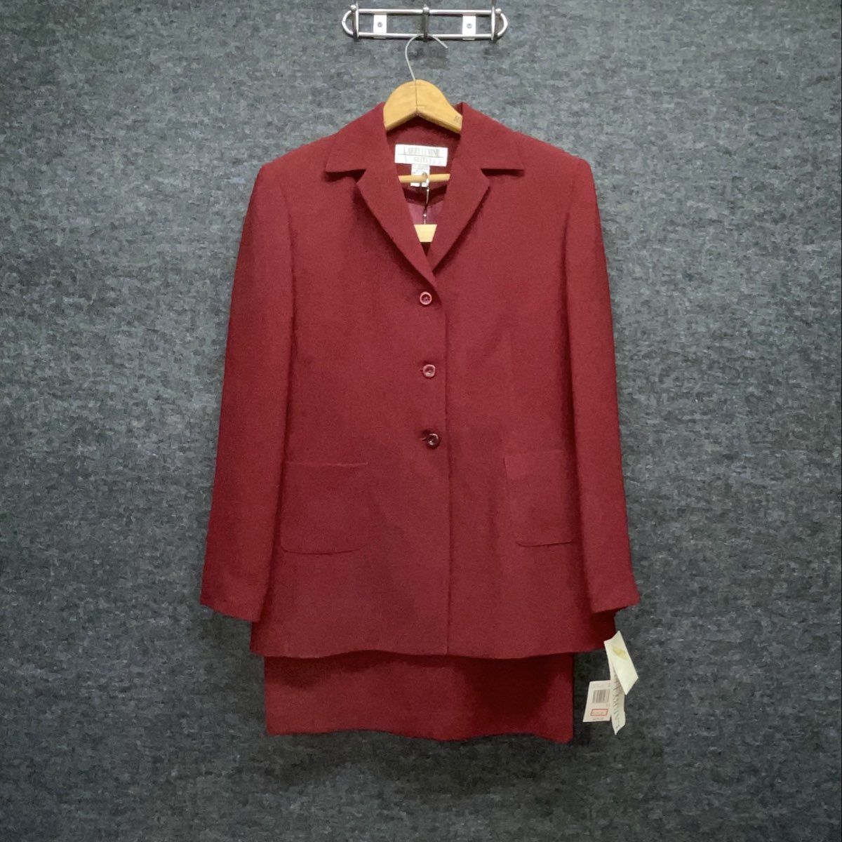 Larry Levine Women's Berry Plum Purple 2pc Skirt Suit Vintage Y2K NWT Sz 10