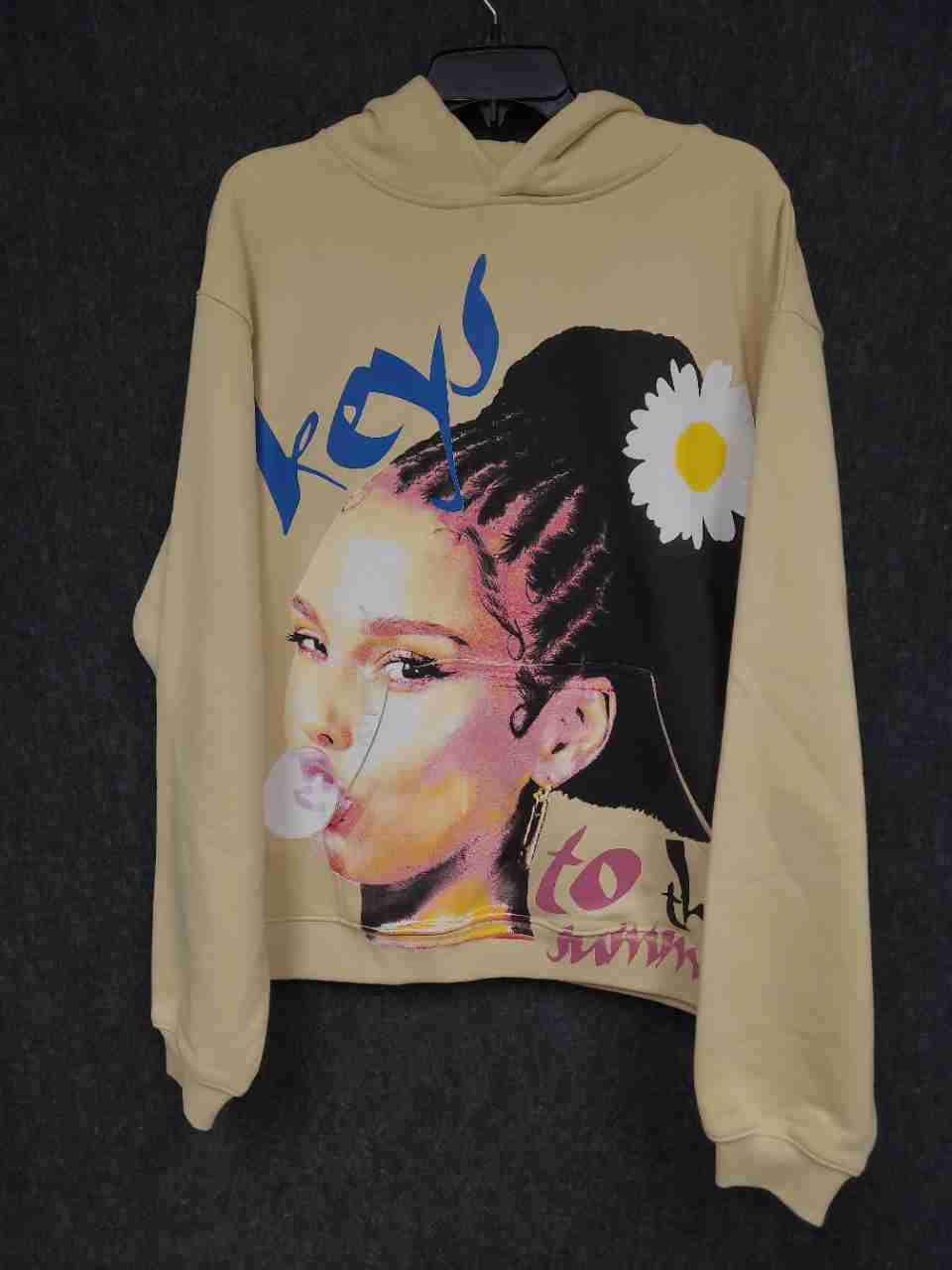 Alicia Keys Women's Tan Keys to the Summer 2023 Tour Graphic Hoodie Sz M