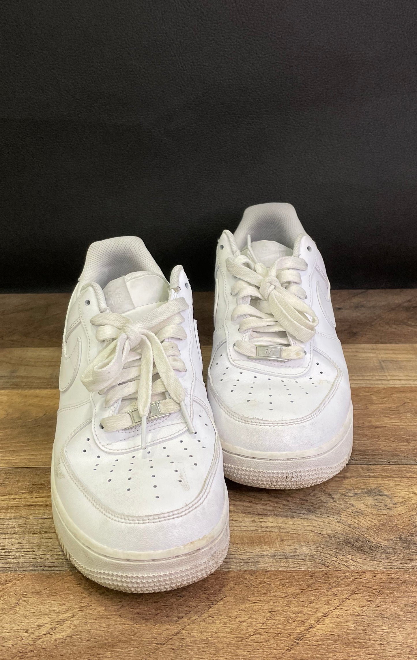 Nike Air Force 1 07 Low Triple White Sneakers Size 10
