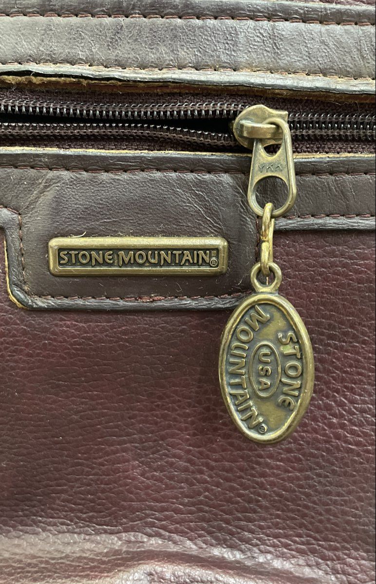Stone Mountain Maroon Pebbled Leather Shoulder Bag Tote Vintage Brown Trim