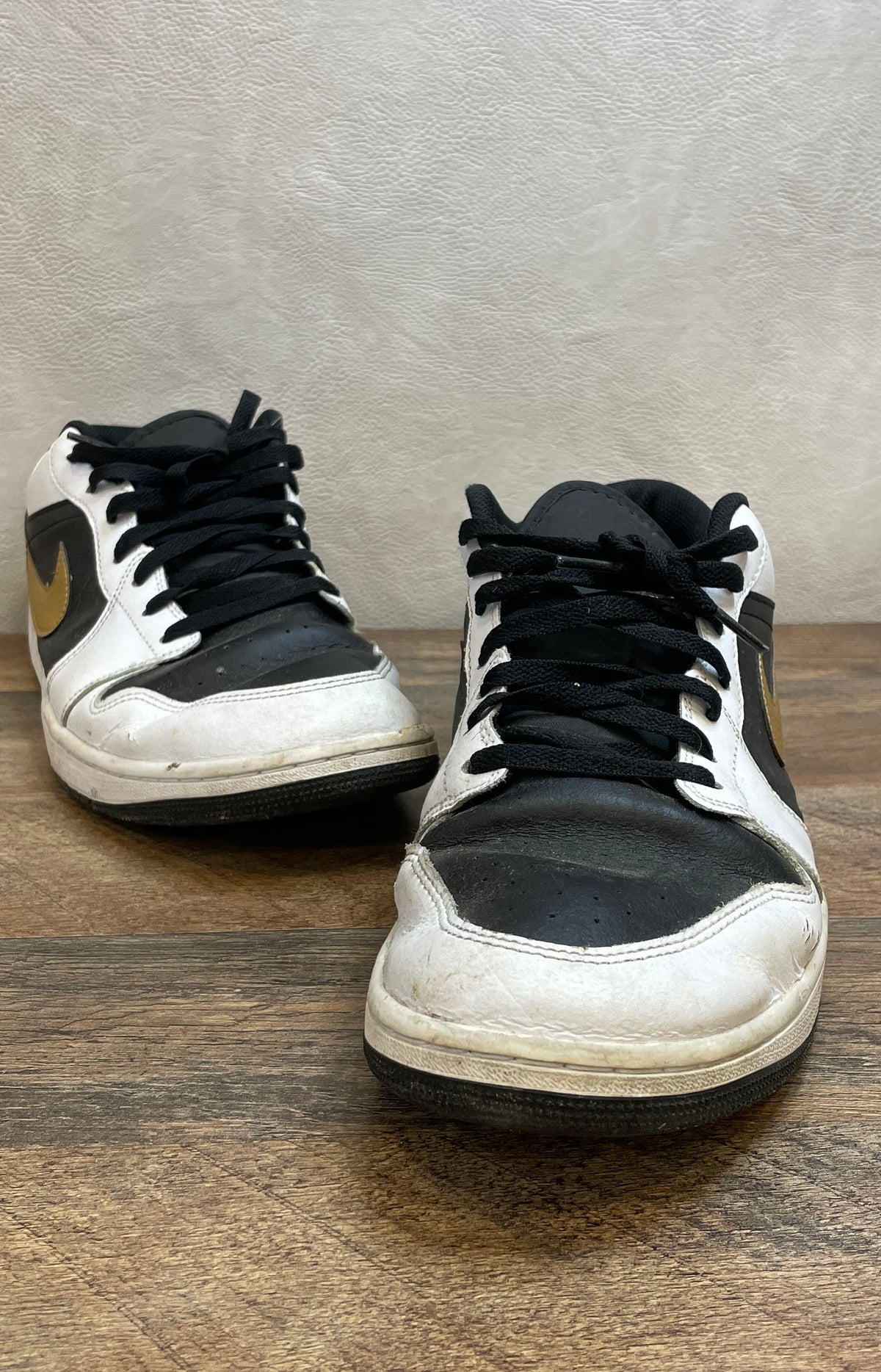 Nike Air Jordan 1 Low White Black Metallic Gold Sneakers Size 14