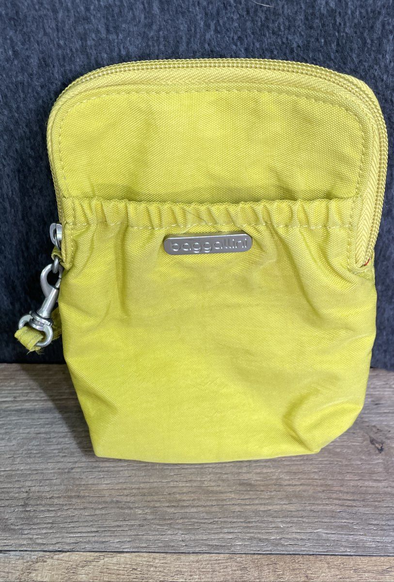 Baggallini Black Quilted RFID Crossbody and Yellow Wristlet Bag Lot of 2