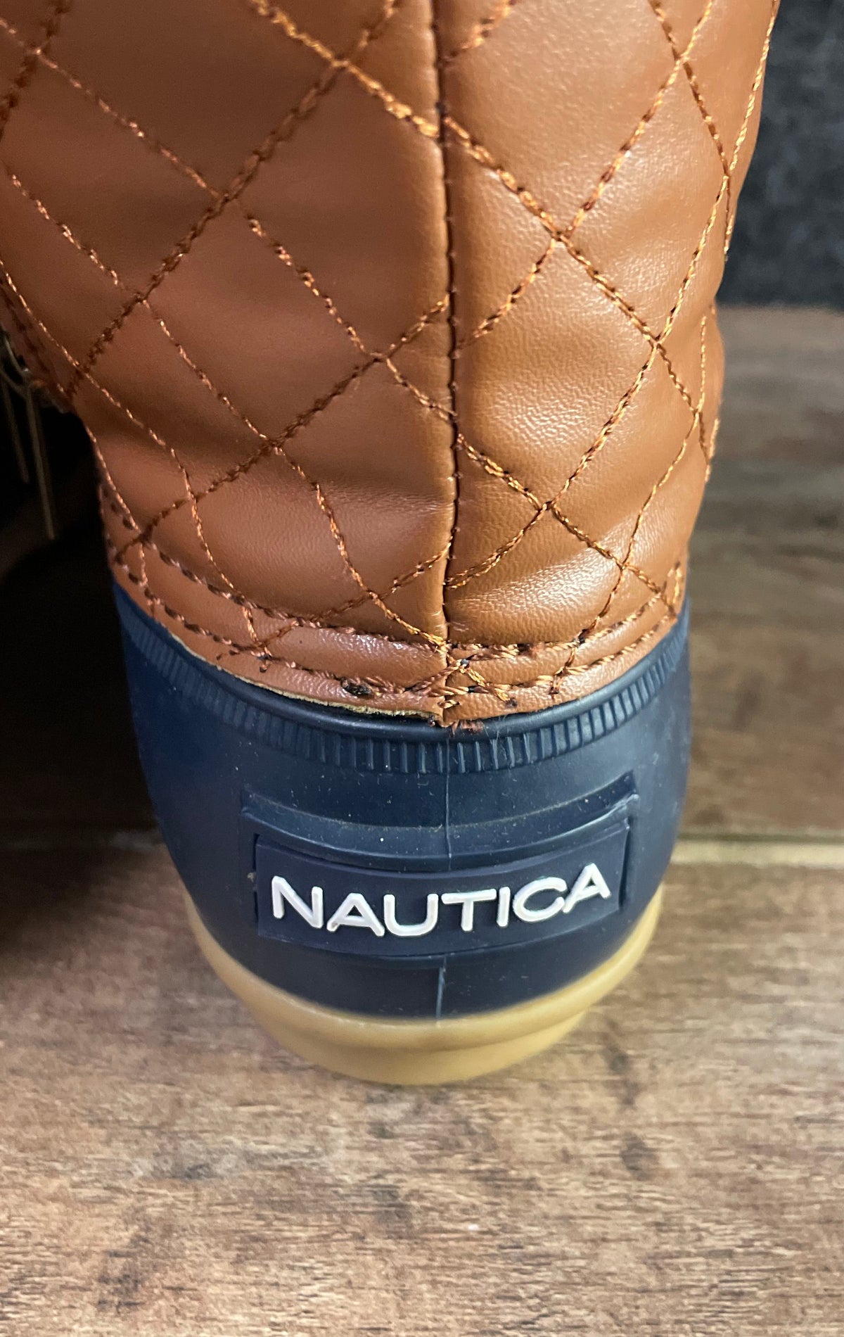 Nautica Dorsay Navy Brown Quilted Duck Boots Women's Size 6