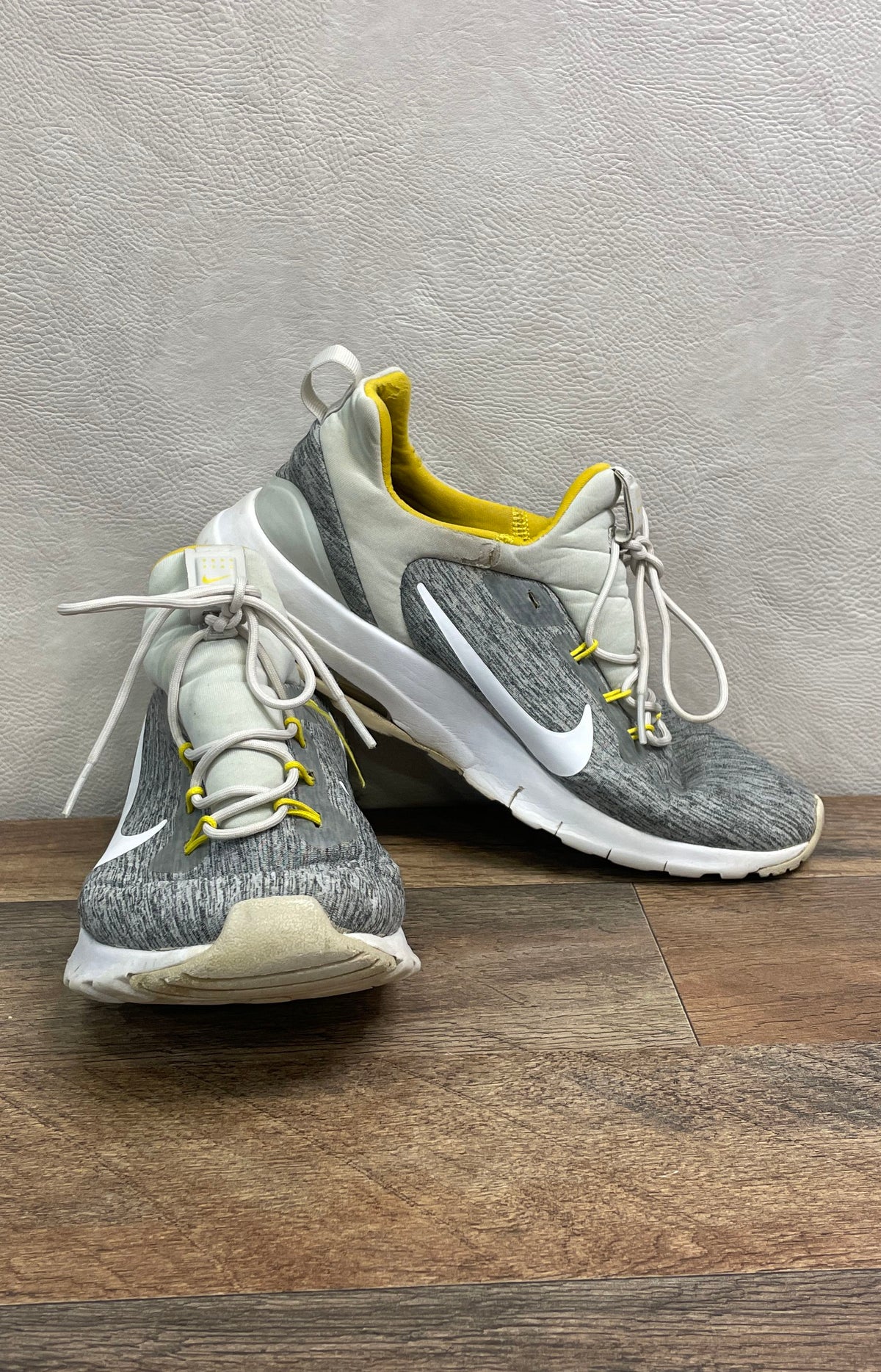 Nike Women's Free TR 7 Wolf Grey White Sulfur Yellow Training Shoes Size 8.5