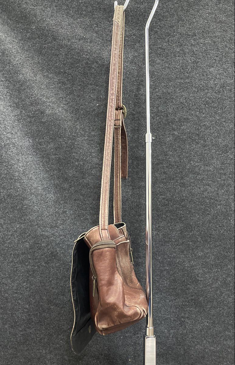 Bass Brown Leather Crossbody Messenger Bag Flap Multi-Pocket Vintage