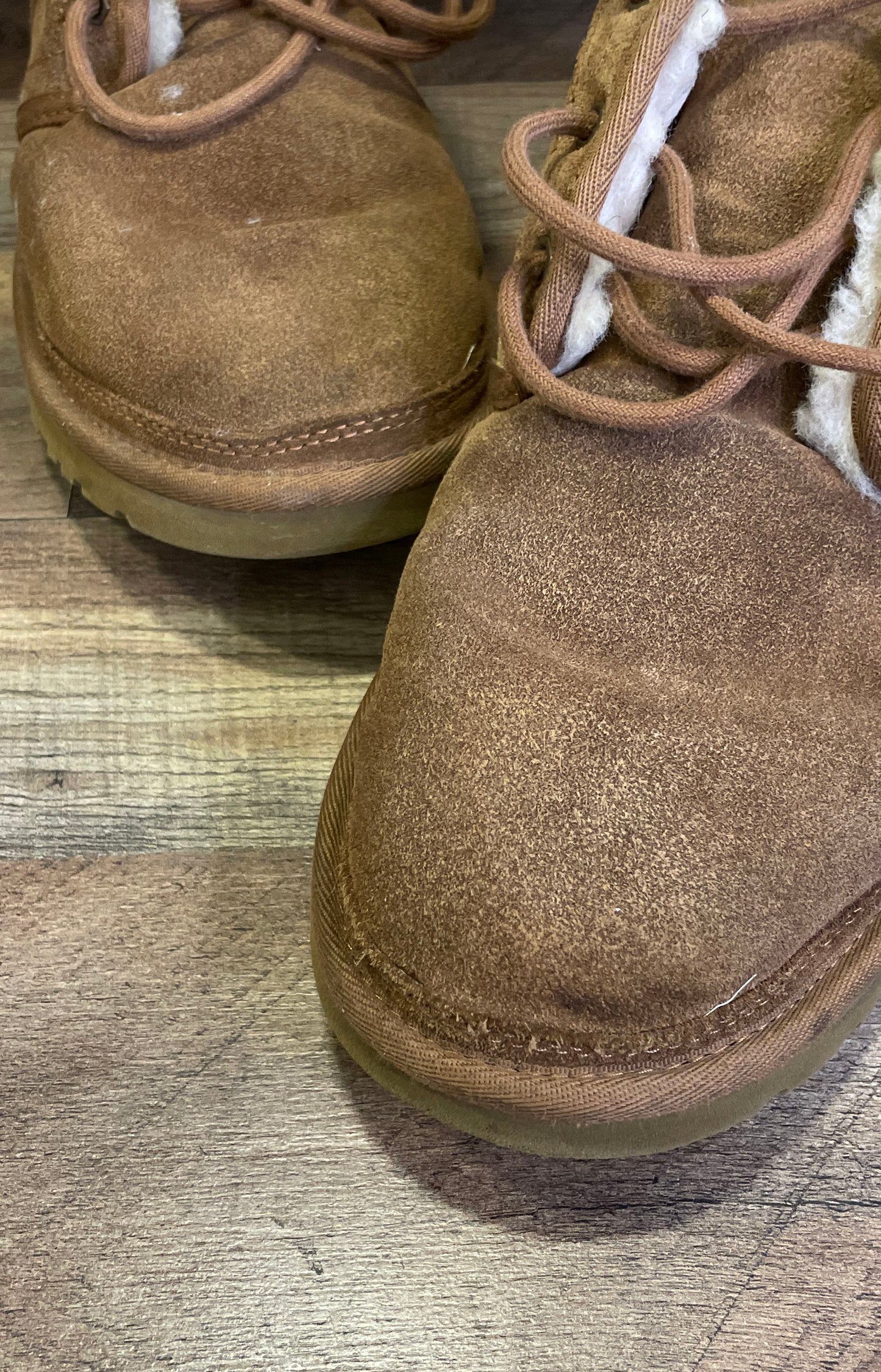 UGG Neumel 3236 Chestnut Suede Chukka Boots Men's Size 11