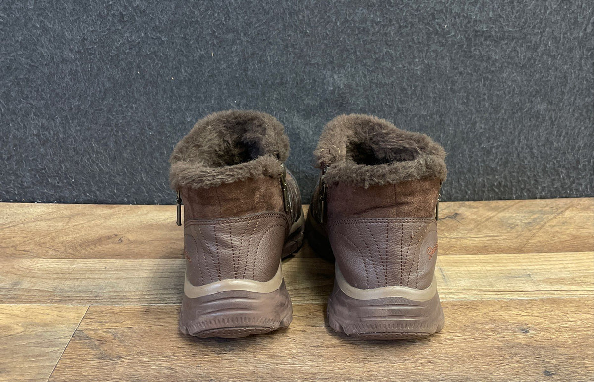 Skechers Synergy Winter Nights Chocolate Brown Fur Lined Boots Women's Size 9.5