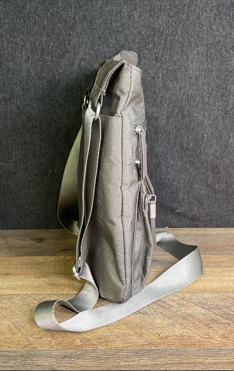 Baggallini Grey Nylon Zip Around Town Bagg Crossbody Bag w/ Wristlet