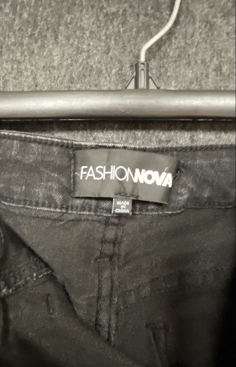 Fashion Nova Women's Black High Rise Flare Leg Stretch Denim Jeans Size S