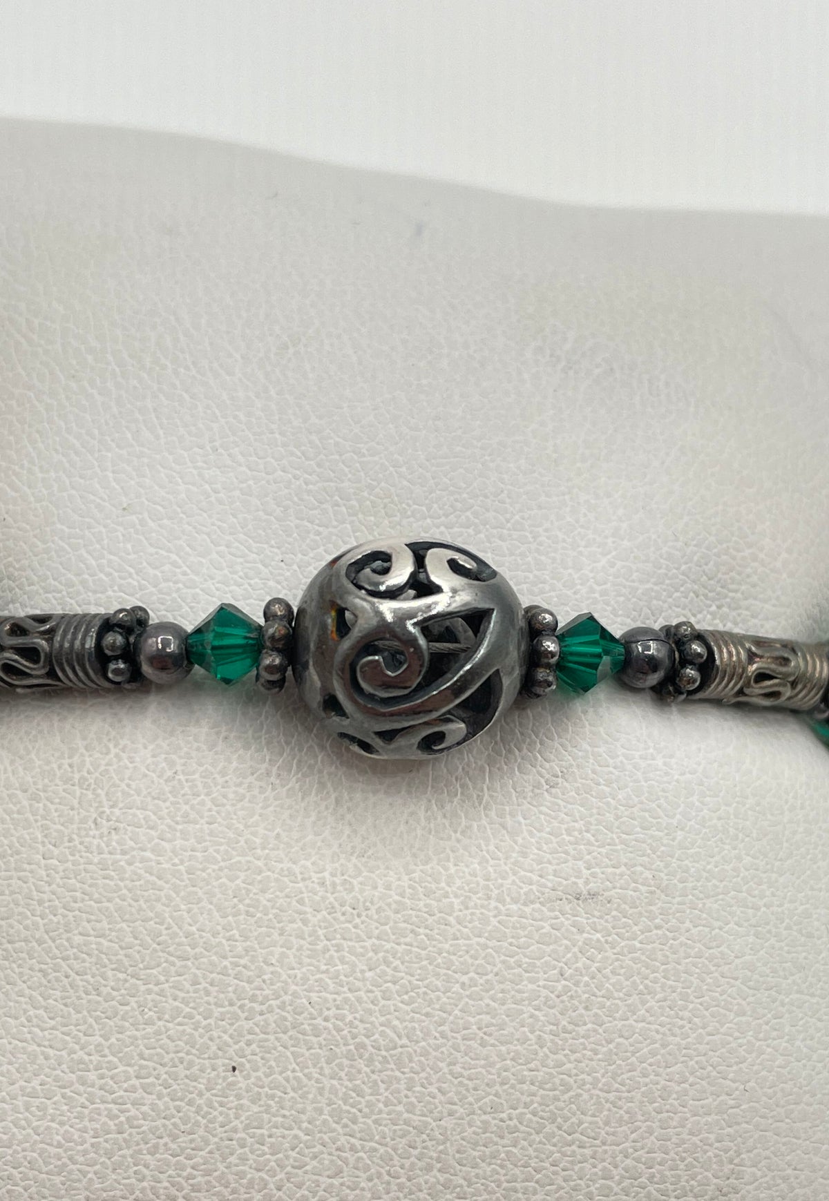 925 Sterling Silver Green Glass Bead Toggle Clasp Bracelet (Unmarked) 13.9g