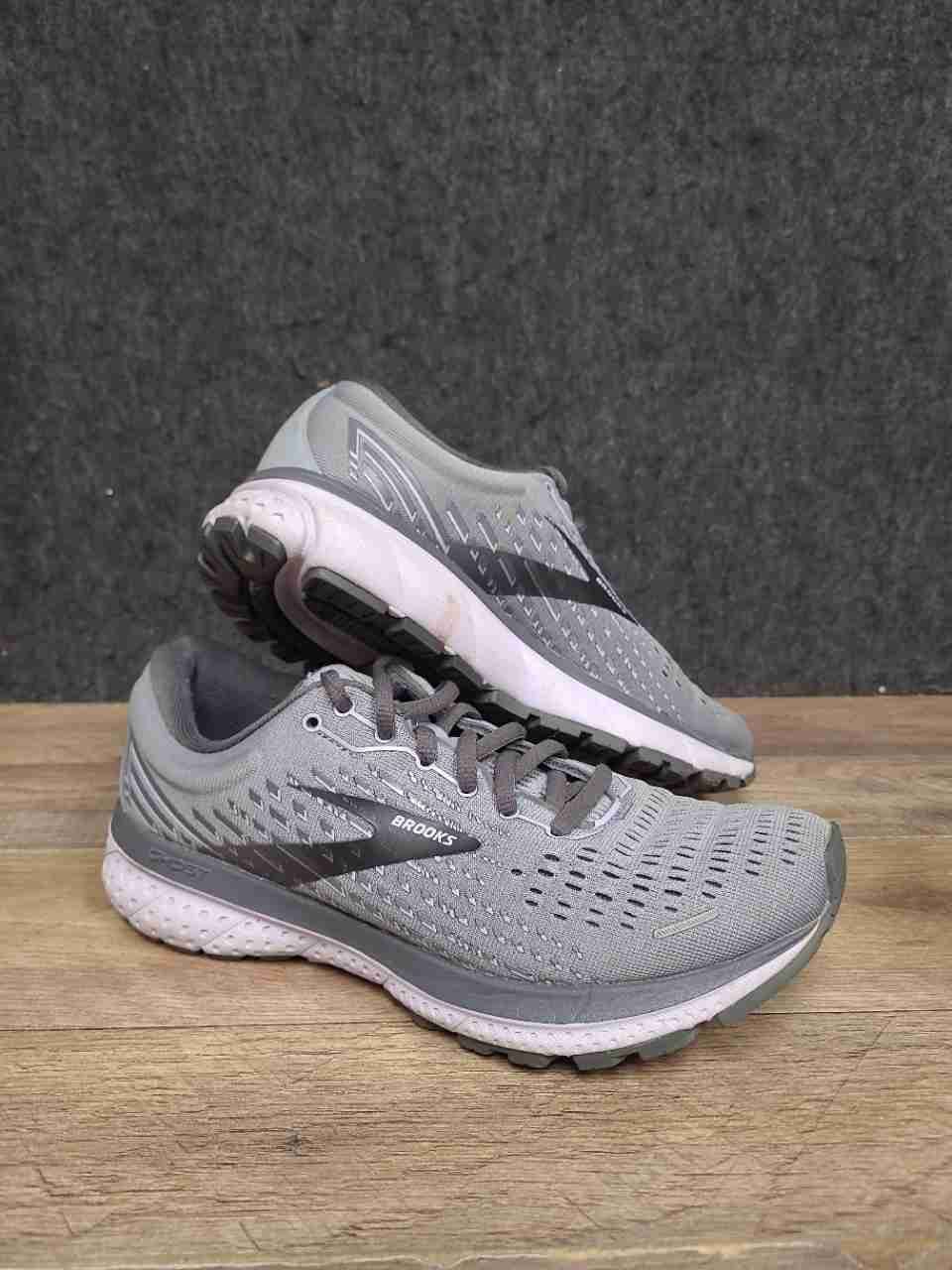 Brooks Ghost 13 Grey Road Running Shoes Women's Size 7