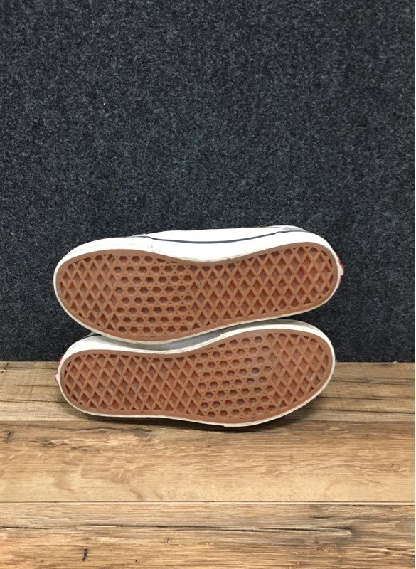 Vans Ward Low Top Skate Sneakers Grey Black White Youth Size 6