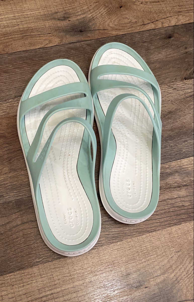 Crocs Swiftwater Sandal Mint White Flat Strappy Sandals Women's Size 9