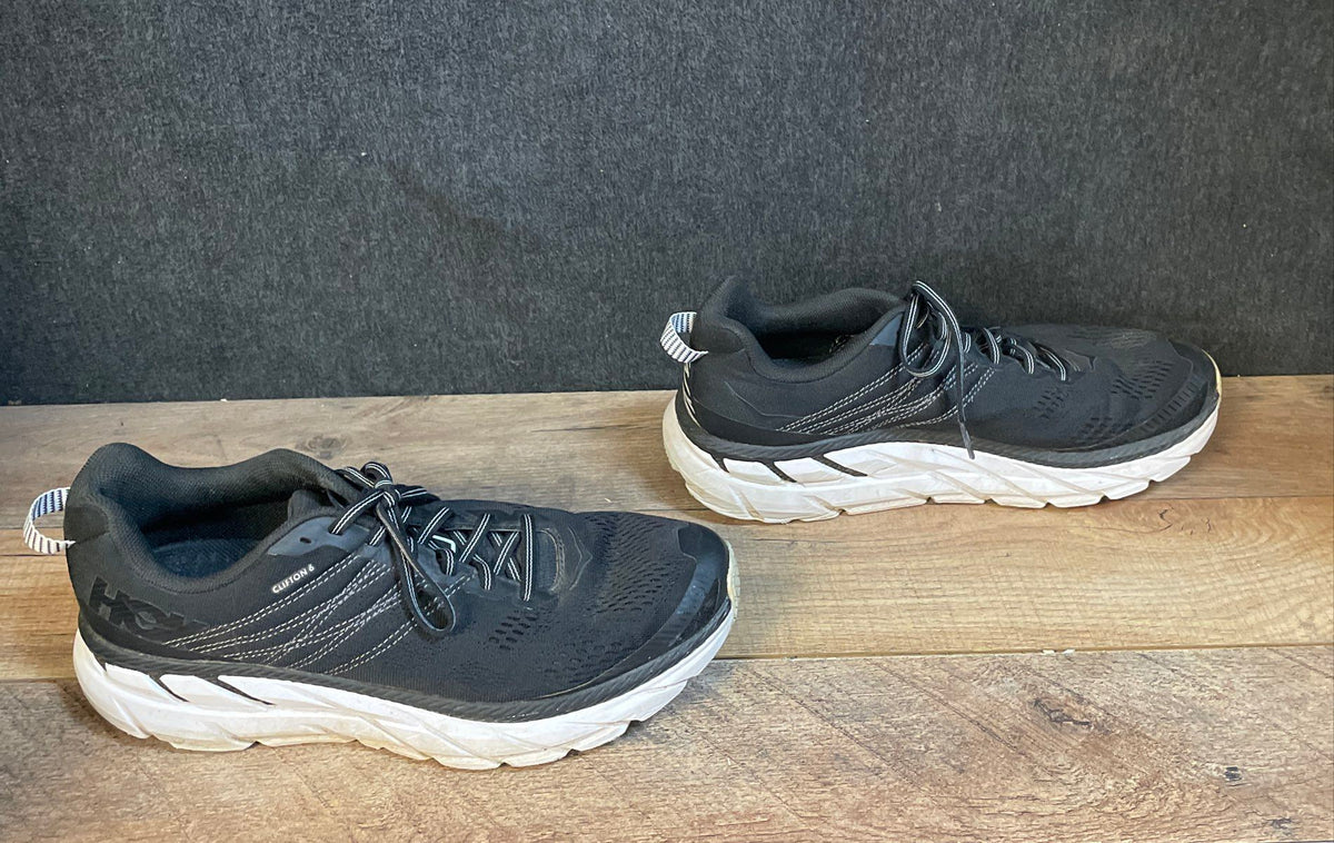 Hoka One One Clifton 6 Black White Women's Road Running Shoes Size 10