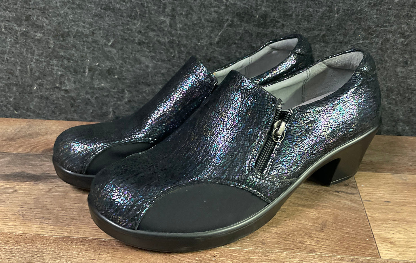 Alegria Haylie HAY-490 Iridescent Black Textured Leather Heeled Clogs Size 39