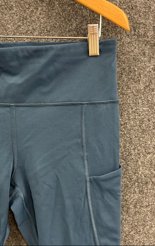Athleta Women's Blue Ultimate Stash Pocket Capri Leggings Zippered Pocket Sz M