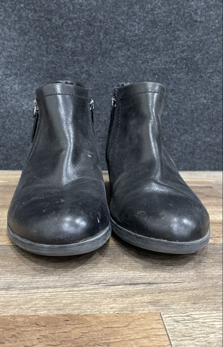 Rockport Black Leather Perforated Heel Side Zip Ankle Boots Size 10