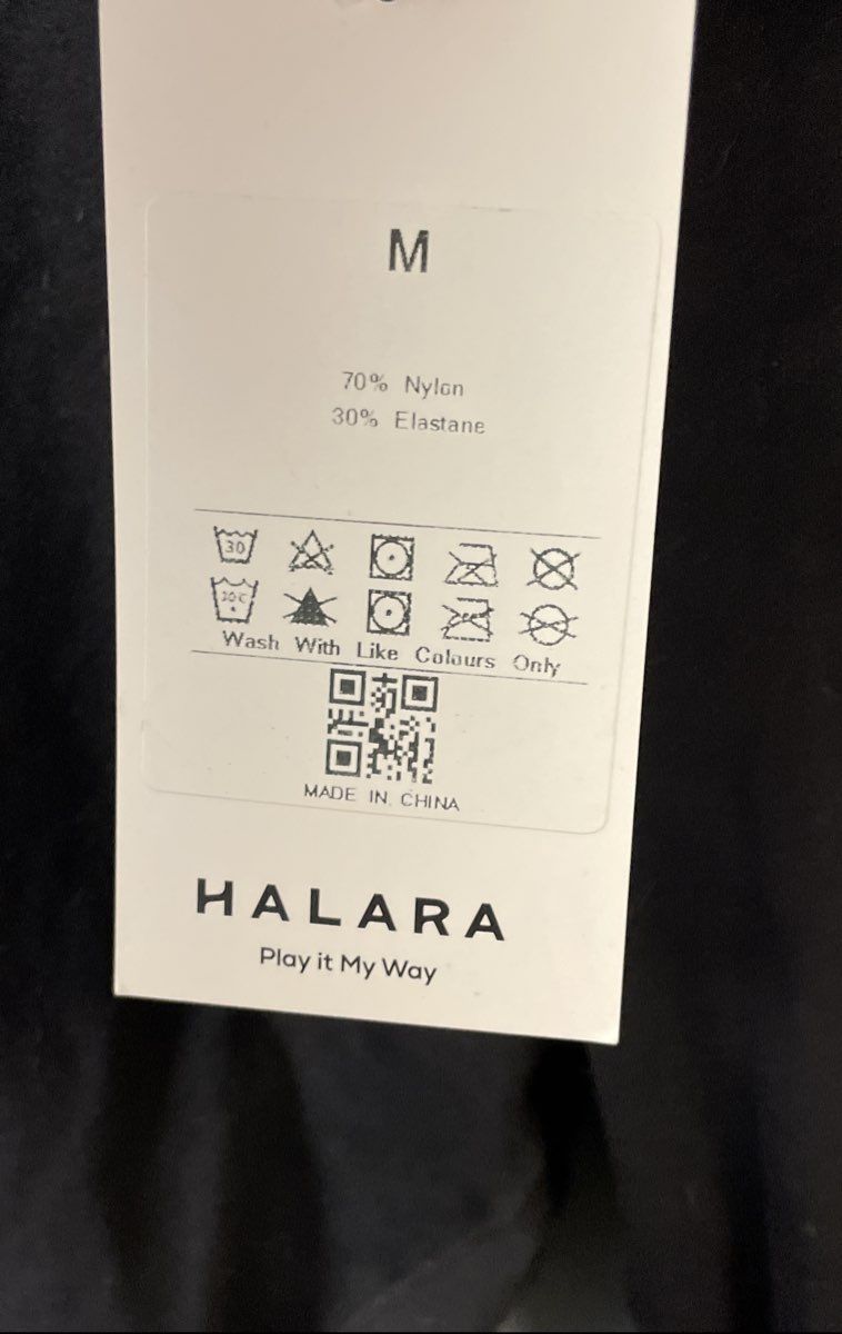 Halara Women's Black High Rise Zip Pocket Yoga Leggings Size M NWT