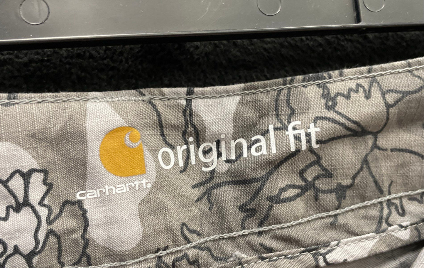 Carhartt Women's Gray Floral Camo Ripstop Original Fit Cuffed Shorts Sz 16