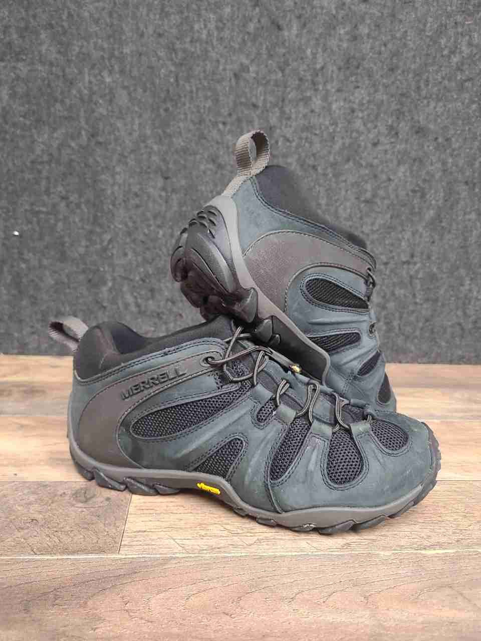 Merrell Chameleon 8 Stretch Black Charcoal Hiking Shoes Men's Size 7.5
