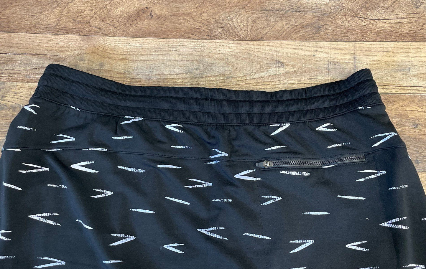 Title Nine Women's Black White Abstract Print Active Skirt Pockets NWT Sz XL
