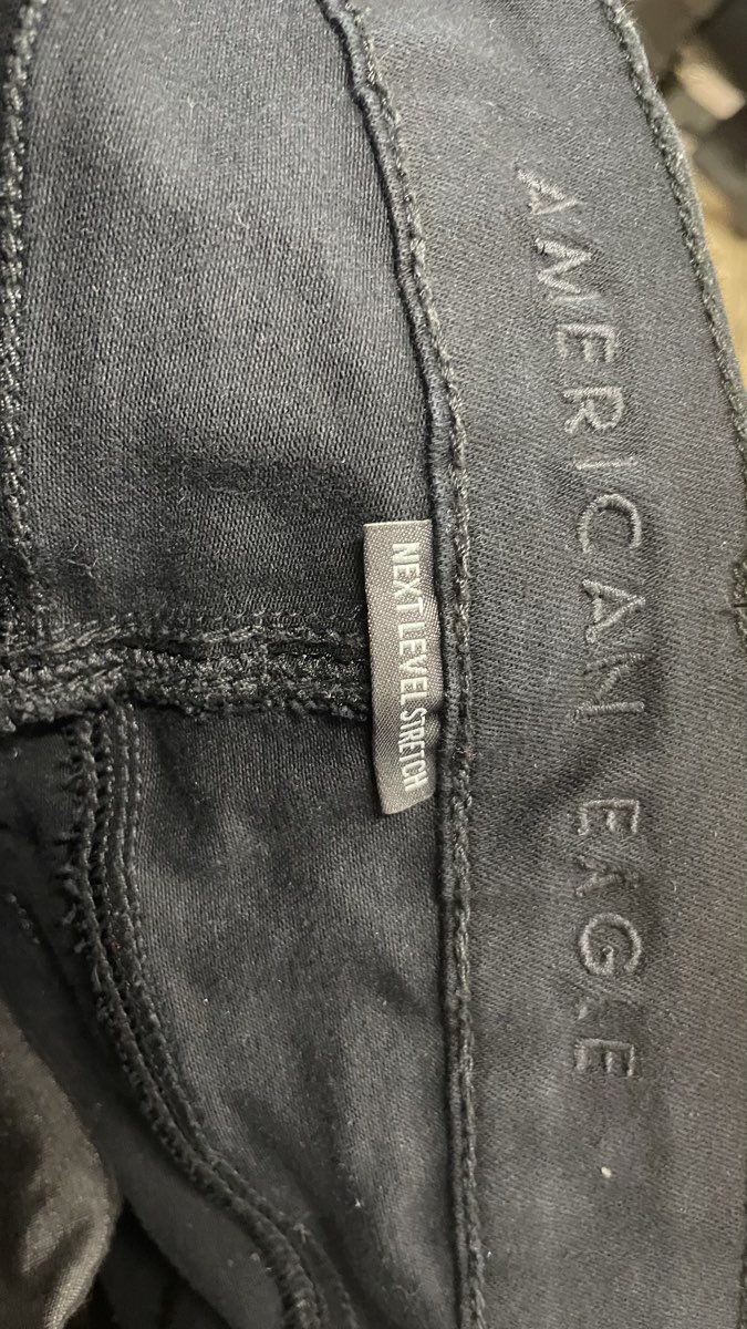 American Eagle Women's Black Hi-Rise Skinny Kick Stretch Split Hem Jeans Sz 12
