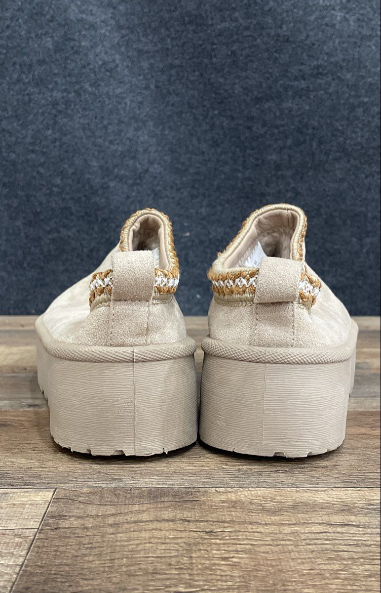 Mudd Stormy-13LP Tan Faux Suede Platform Slipper Mule Women's Size 9