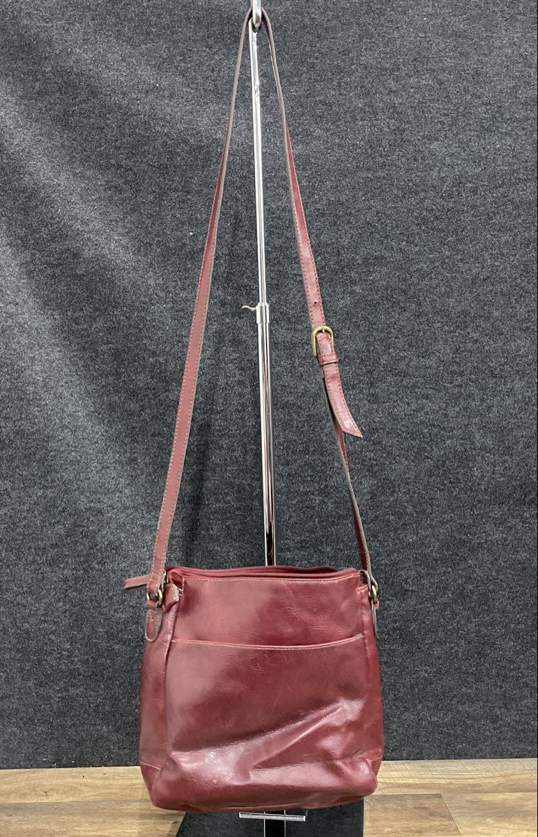 Relic Red Leather Crossbody Shoulder Bag Brass Hardware Adjustable Strap