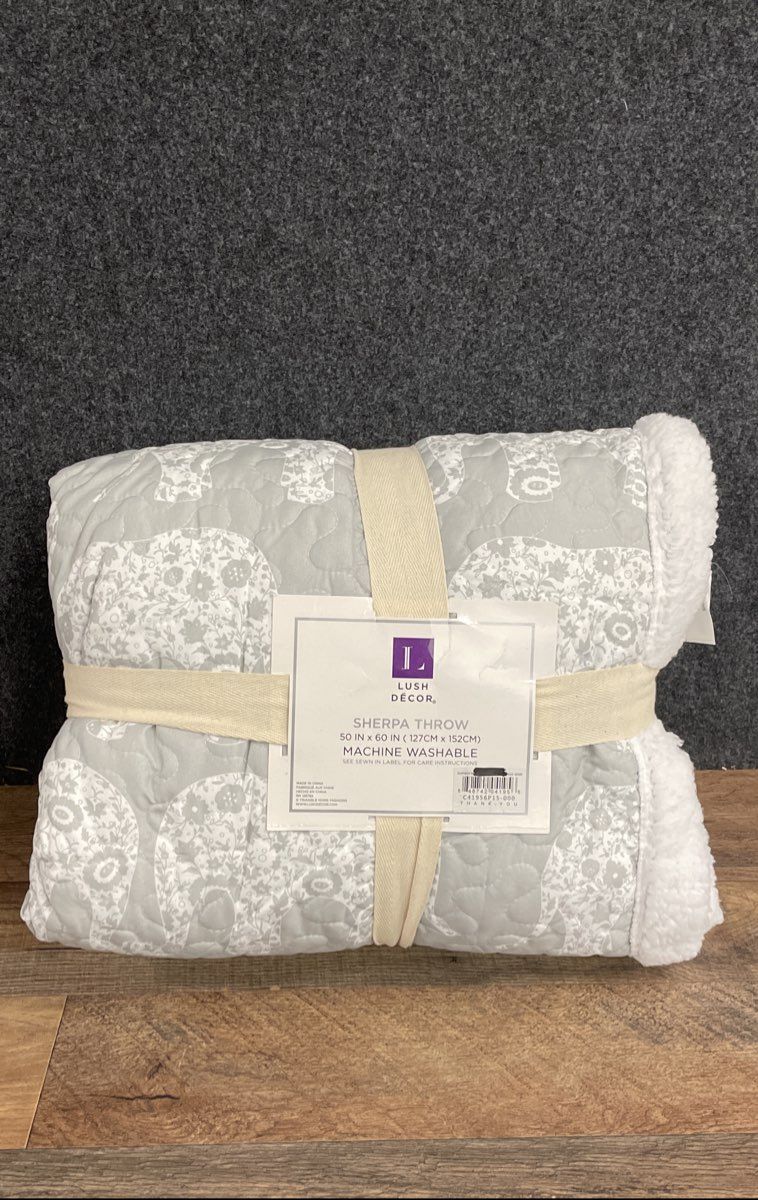 Lush Decor Elephant Sherpa Throw Blanket Quilted Grey White 50x60 Nursery