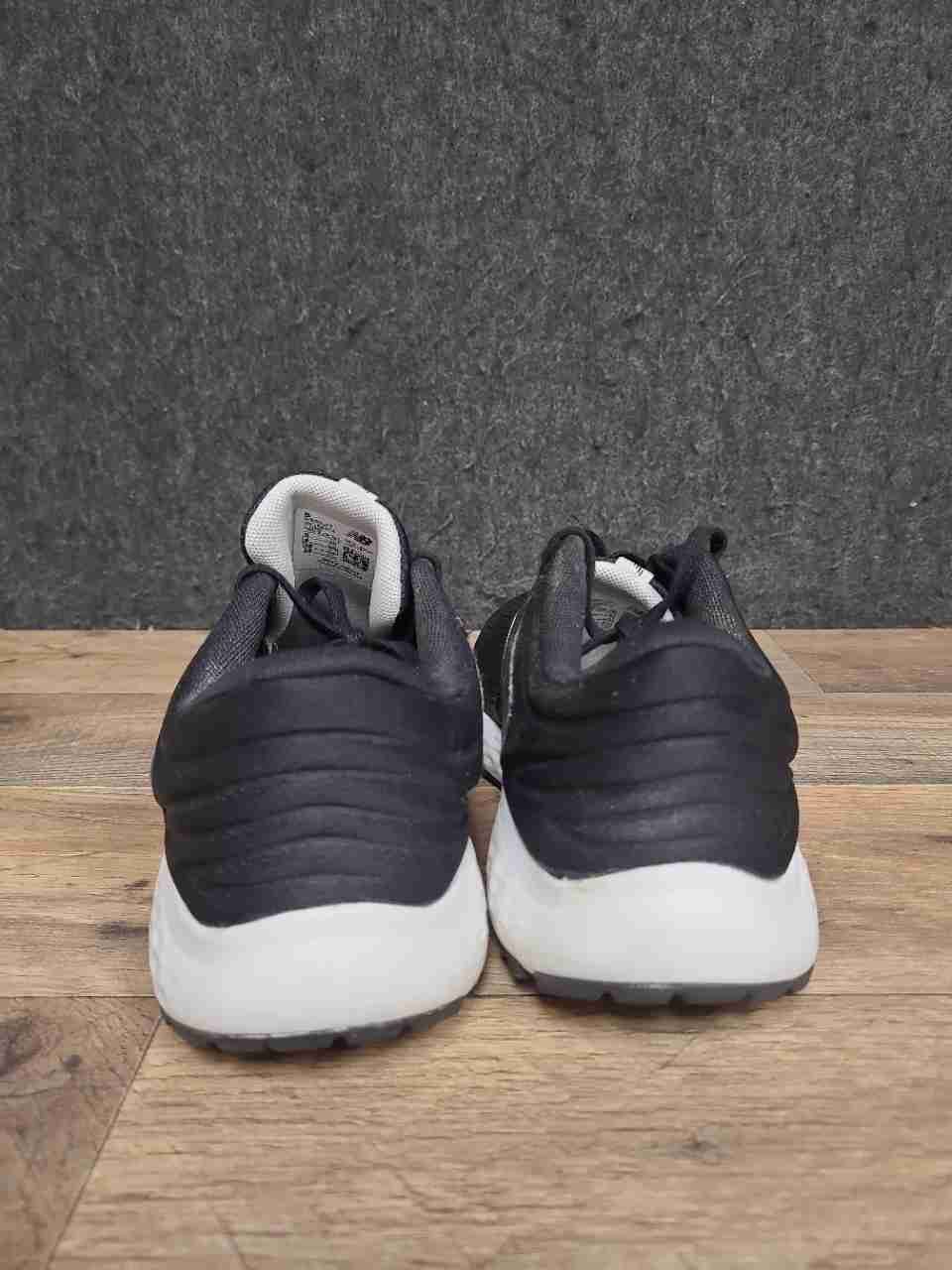 New Balance 520v7 W520LK7 Black White Women's Running Shoes Size 8